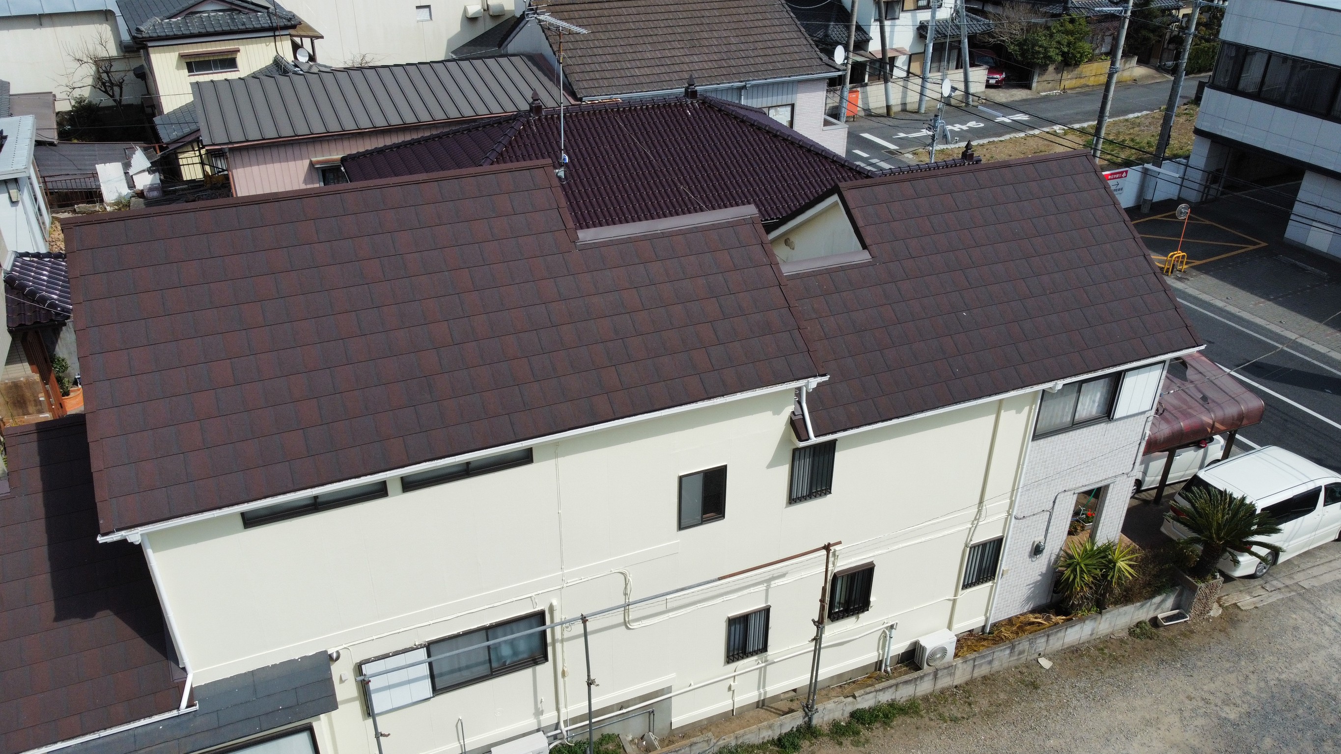 屋根カバ－工法・外壁塗装工事
